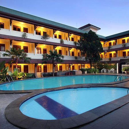Cakra Kembang Hotel Kejayan Exteriör bild