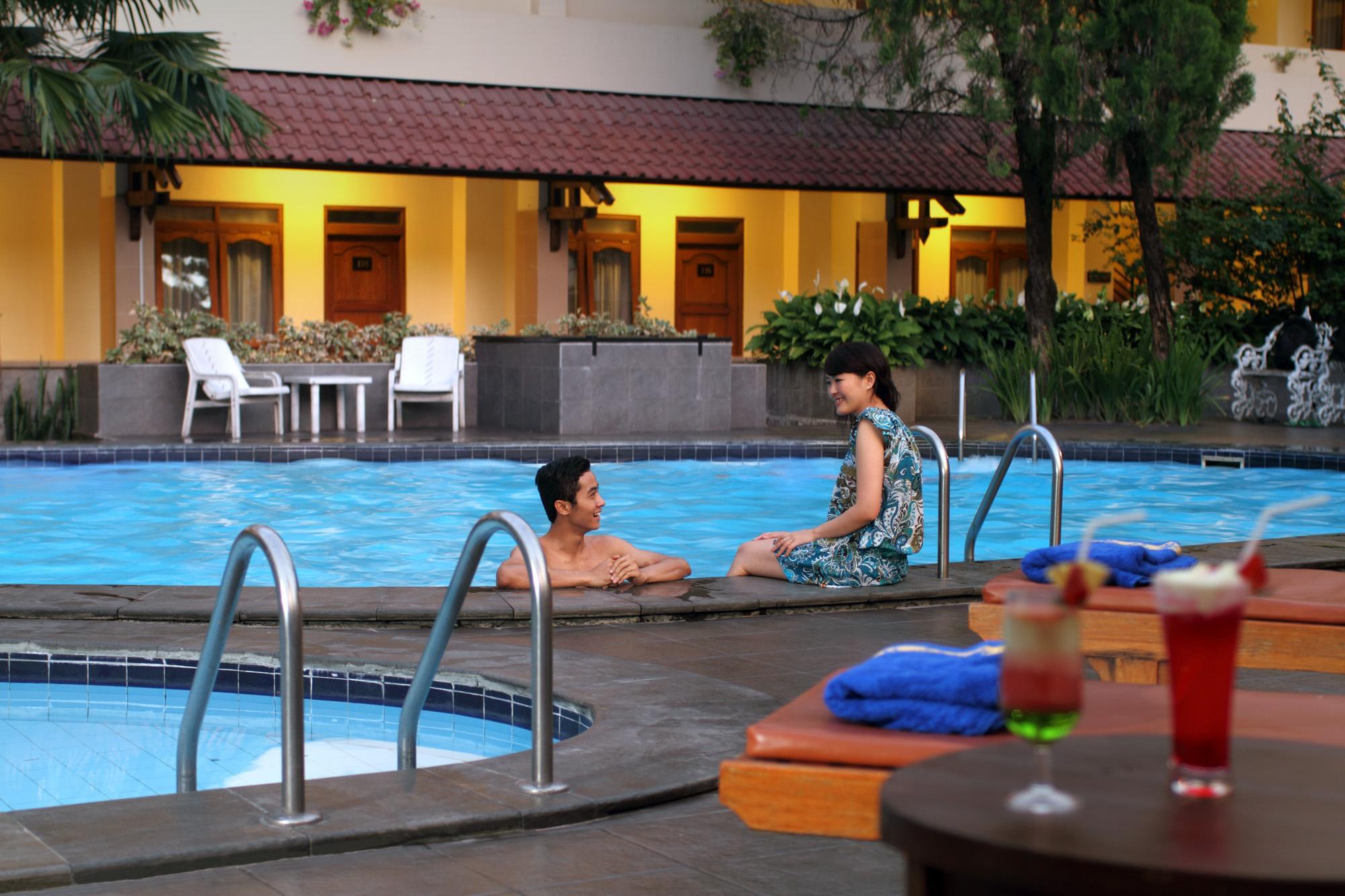 Cakra Kembang Hotel Kejayan Exteriör bild