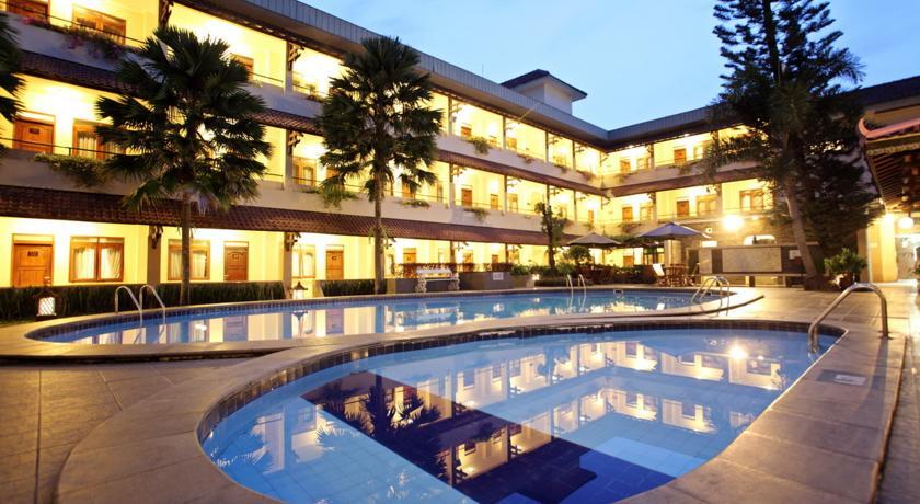 Cakra Kembang Hotel Kejayan Exteriör bild