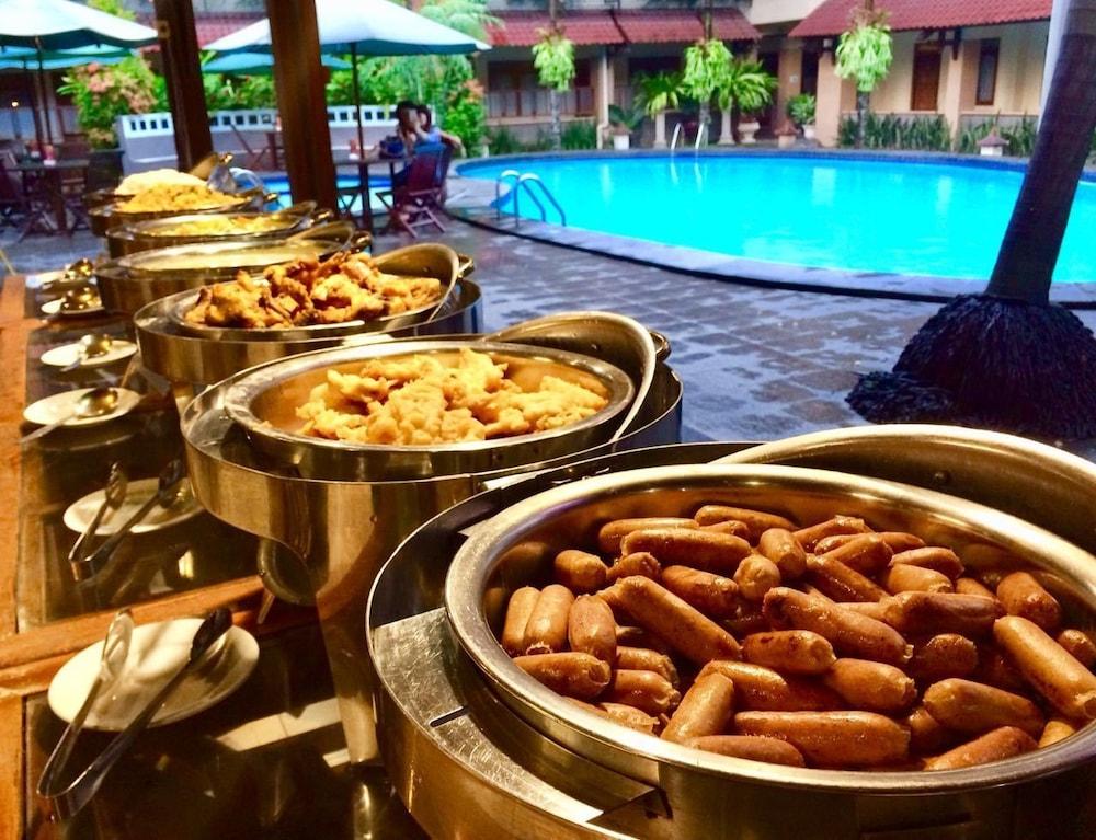 Cakra Kembang Hotel Kejayan Exteriör bild