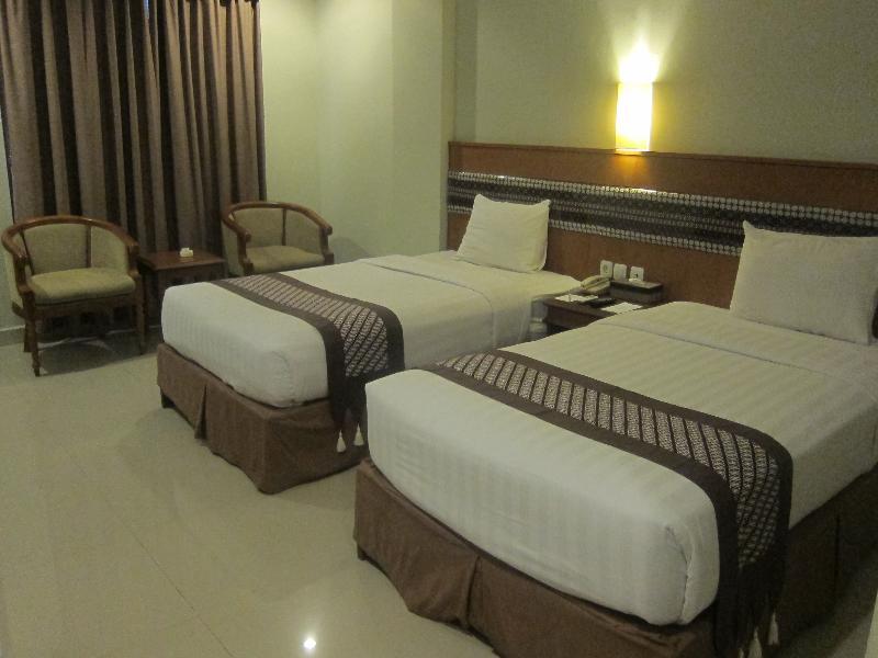 Cakra Kembang Hotel Kejayan Exteriör bild