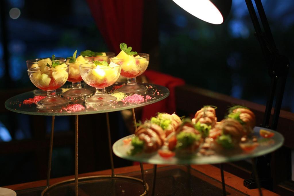 Cakra Kembang Hotel Kejayan Exteriör bild