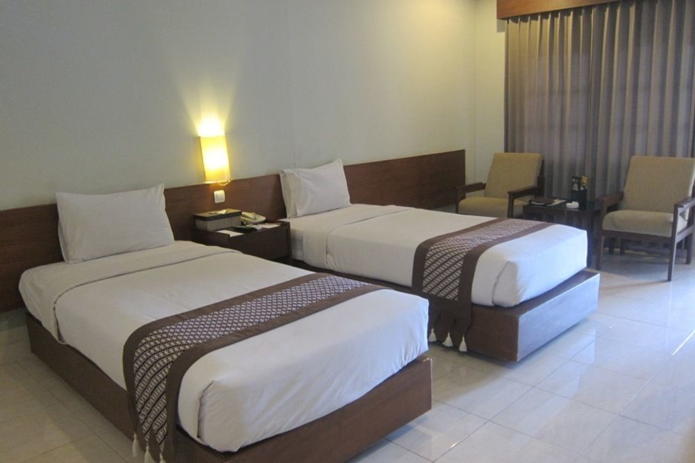 Cakra Kembang Hotel Kejayan Exteriör bild